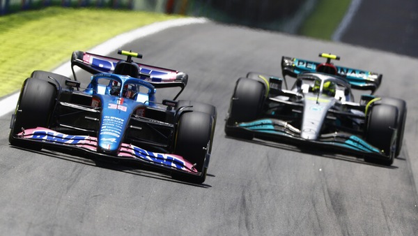 Alpine, quanti aggiornamenti: Szafnauer promuove il team