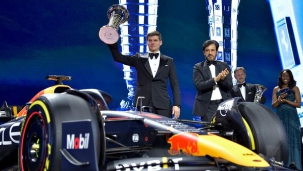 Verstappen: "Titolo 2021 più emozionante, titolo 2022 più gratificante"