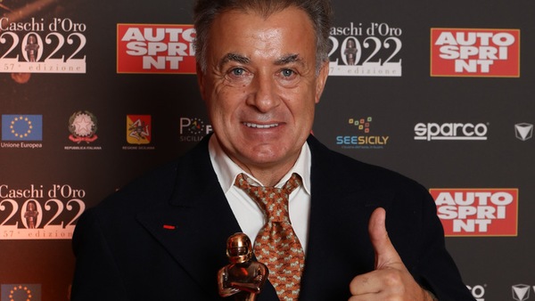 Caschi d'Oro 2022, Jean Alesi ritira il casco legend Varta VIDEO