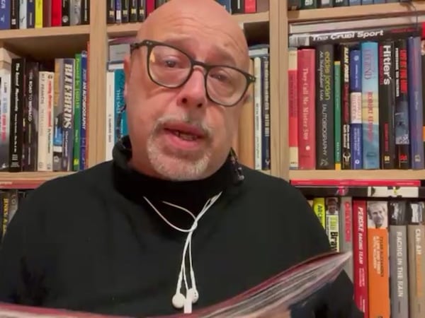 Sul nuovo numero di As: La Ferrari tra WEC e F1 nel 2023, la Dakar alla Toyota e...