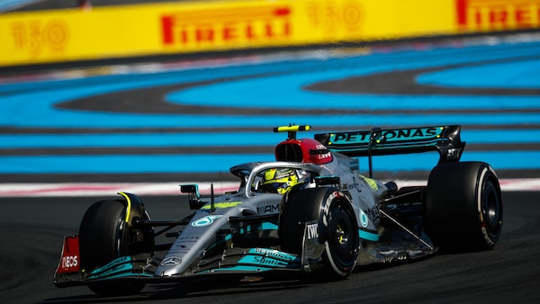 I test Pirelli riportano in pista Mercedes e Hamilton