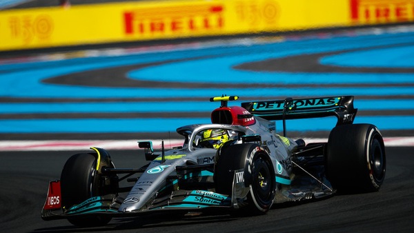 I test Pirelli riportano in pista Mercedes e Hamilton