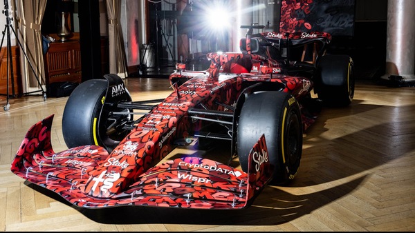 Alfa Romeo F1, una livrea speciale in attesa della C43