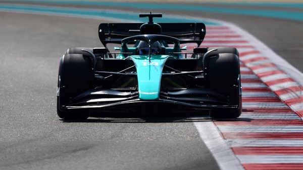 Test Pirelli, Alonso e Hamilton in azione a Jerez