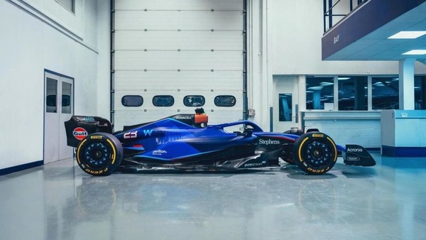 Williams FW45 gira a Silverstone e rivela le novità 2023