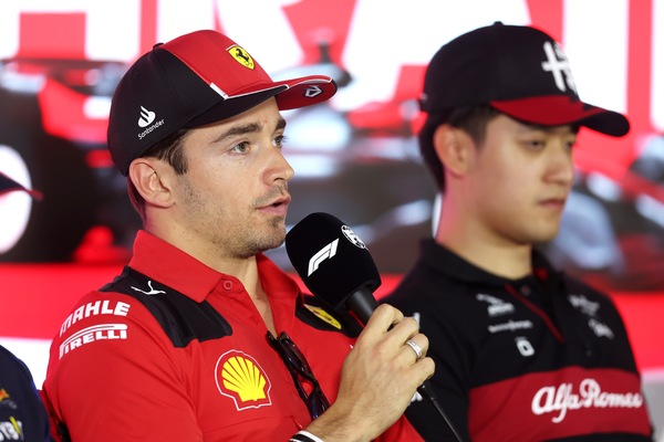 Leclerc: "La Ferrari non ha mostrato tutto, Red Bull parte davanti"