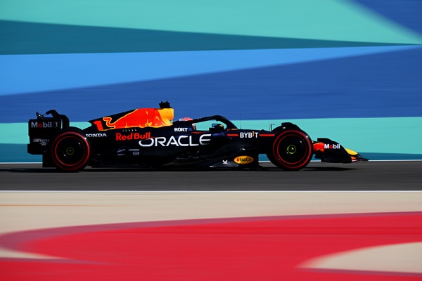 Marko, Red Bull al lavoro: "RB19 di Verstappen molto diversa dai test"