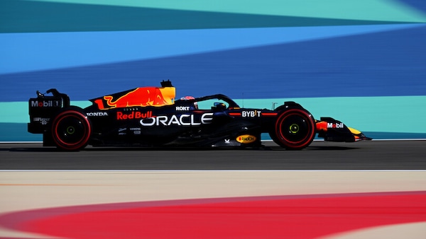 Marko, Red Bull al lavoro: "RB19 di Verstappen molto diversa dai test"