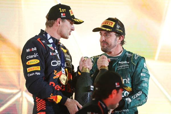 Verstappen: Alonso rivale per il titolo? "Potrà vincere delle gare"