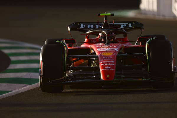 Sainz: "Siamo nella mischia dietro alla Red Bull"