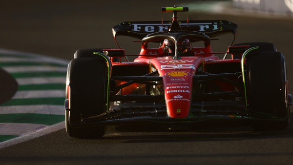 Sainz: "Siamo nella mischia dietro alla Red Bull"