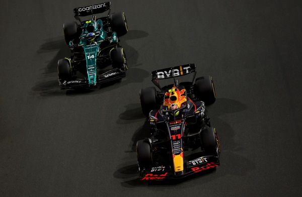 Alonso, una Aston vincente con l'aiuto di Red Bull