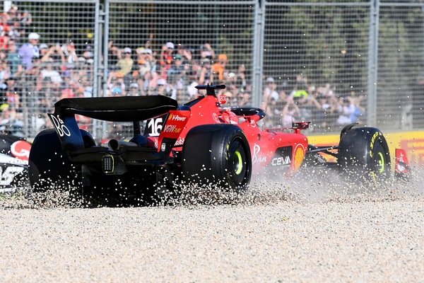 Leclerc, il ritiro del ferrarista nel GP d'Australia