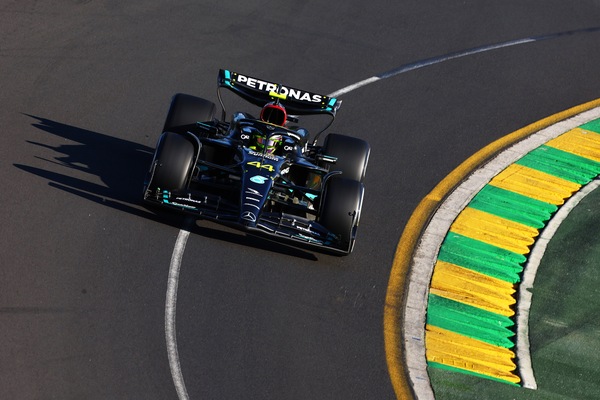 Hamilton: "Non mi aspettavo di arrivare secondo: questa Mercedes non mi piace"