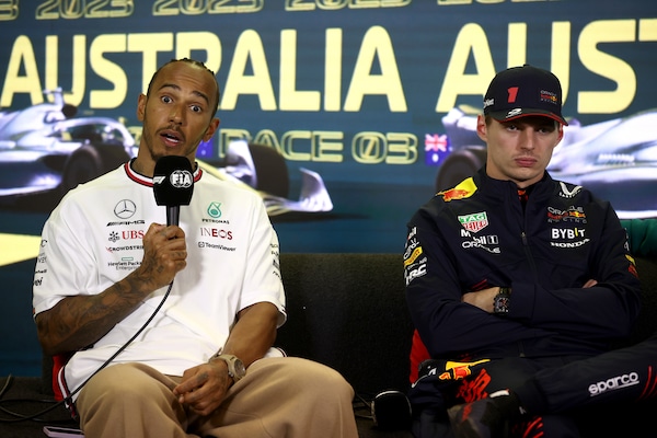 Hamilton-Verstappen, per una volta niente contatti