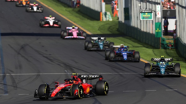 Penalità Sainz, convocata la riunione per l'esame del caso