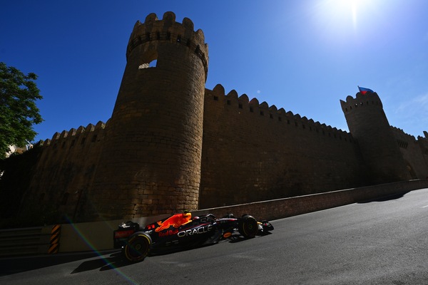 GP Azerbaijan: gli orari tv di Sky, NOW e TV8