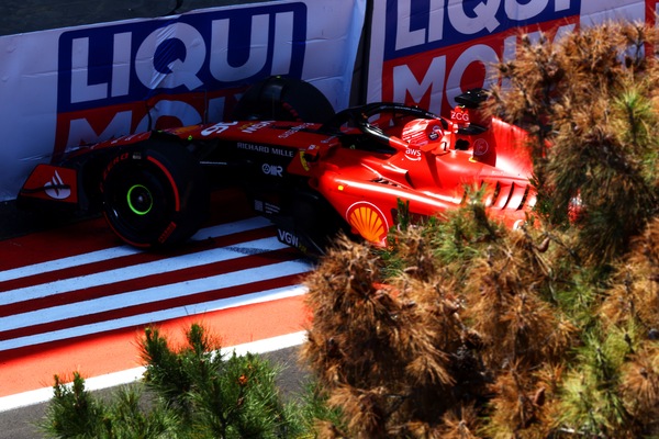Leclerc, pole con muro nella prima Sprint ShootOut