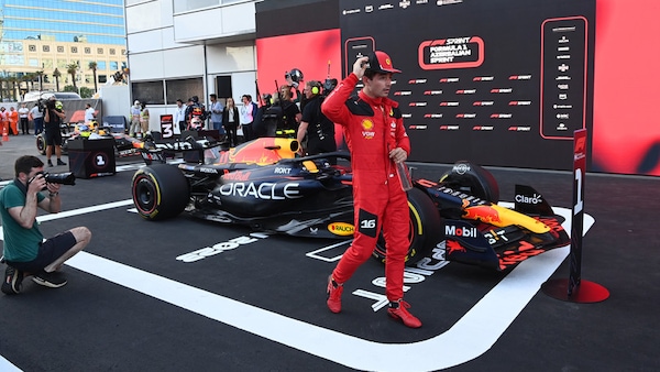 Solo cose belle da Baku per la Ferrari e Leclerc