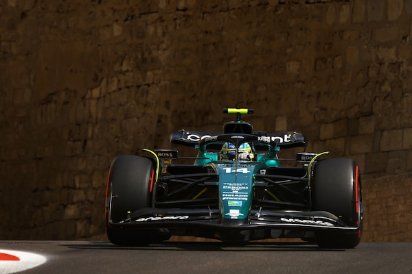 Alonso: "Sono contento: la peggior Aston Martin ad 1" dalla miglior Ferrari"