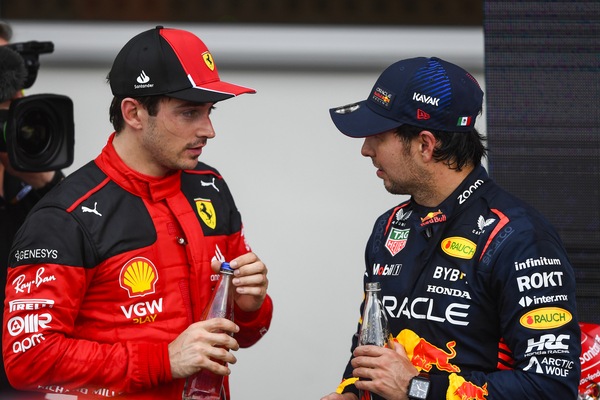 Leclerc: "Red Bull sul passo fa gara a sé"