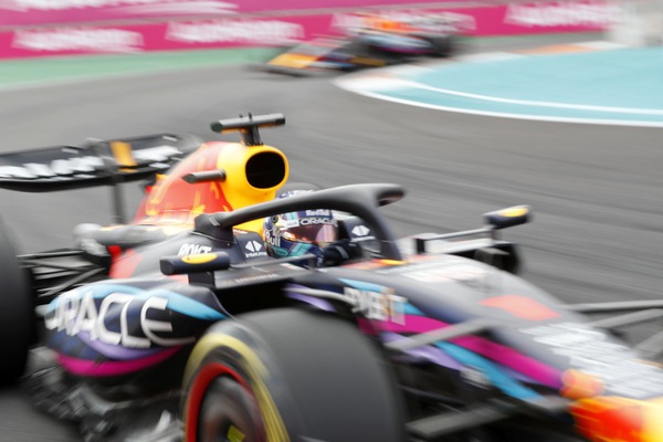 Verstappen: "Lo stint con le dure ha fatto la differenza"