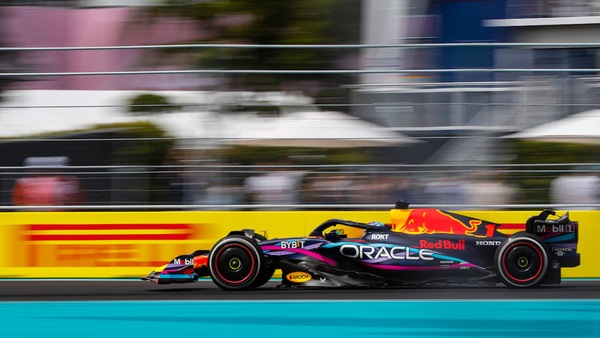 Red Bull senza rivali, Horner: "Dove sono gli altri?"