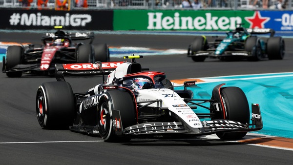 AlphaTauri a Imola con un nuovo fondo