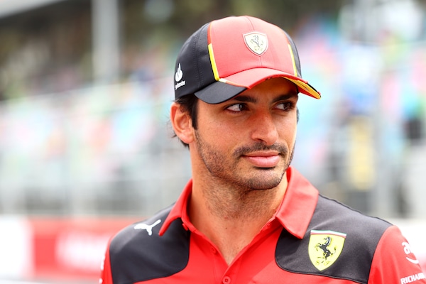 GP Imola annullato, Sainz: priorità all'aiuto delle persone