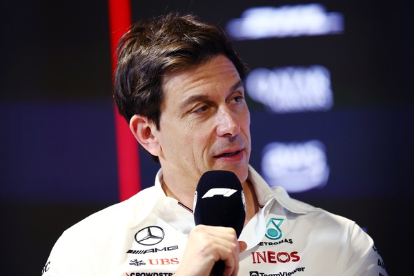 Hamilton-Ferrari, Wolff smentisce: "Rumours che ritornano"
