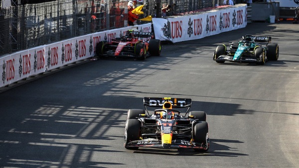 GP Monaco, Sainz a muro nelle FP2