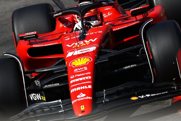 Leclerc, ufficiale: tre posizioni di penalità