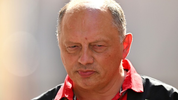 Vasseur, compleanno amaro: "Il regalo più bello? Un pezzo dell'ala di Sainz..."