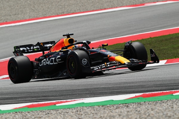 GP Spagna, FP1: 1-2 Red Bull, Ferrari testa la SF-23 aggiornata