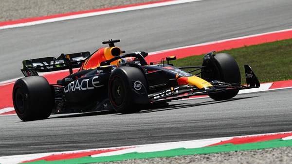GP Spagna, FP1: 1-2 Red Bull, Ferrari testa la SF-23 aggiornata