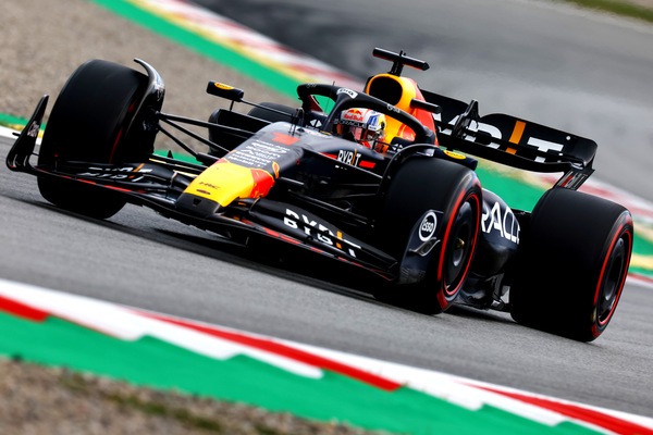 GP Spagna, FP3: Red Bull davanti, ma a Barcellona arriva la pioggia