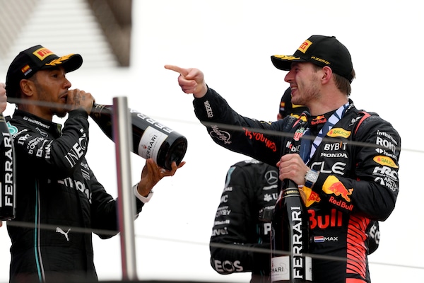 Hamilton misura il vantaggio Red Bull, Verstappen dà appuntamento al 2024