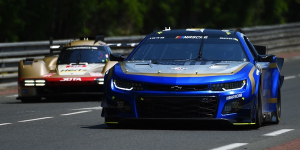 Le Mans, cosa ci fa una Chevrolet Camaro NASCAR alla 24 Ore