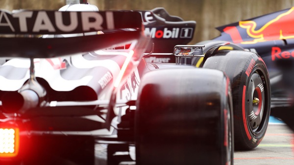 Motori 2026, Horner: ripensiamo l'apporto elettrico. Wolff: non se ne parla