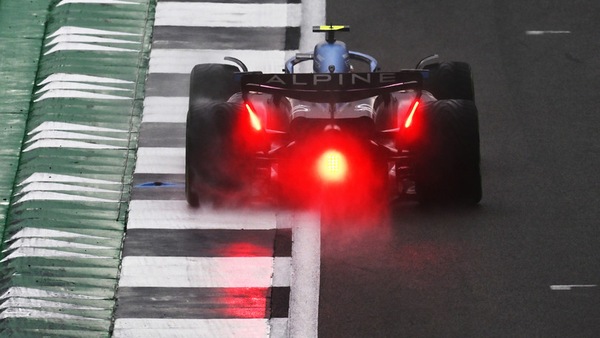 F1 GP Silverstone LIVE: Piove sulle FP3