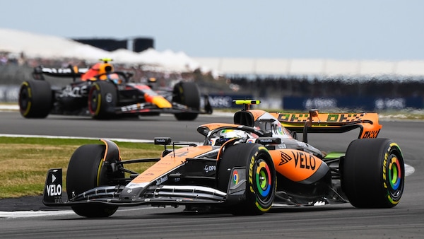 McLaren cavalca l'onda dello sviluppo, Stella anticipa altre novità