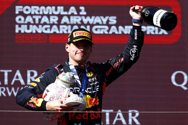 Verstappen, record e vittoria in Ungheria: "Finalmente una partenza perfetta"