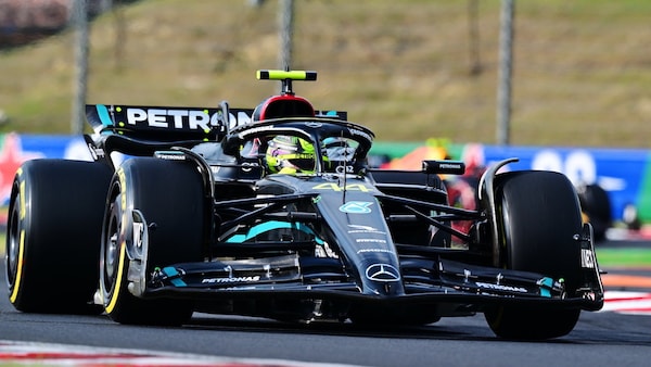 Wolff: Mercedes pronta a cambiare tutto, McLaren esempio da seguire