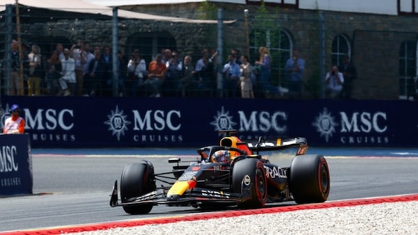 Verstappen: "L'importante era passare indenne la prima curva"