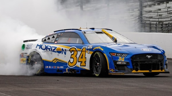 NASCAR, vittoria da sogno per McDowell a Indy