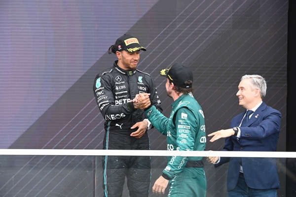 Max deborda, la Next-gen avanza, ma Hamilton e Alonso sono oro