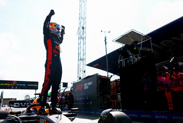 Verstappen: "La pista si è asciugata più in fretta di quanto pensassimo"