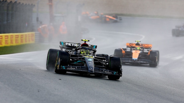 Mercedes sbaglia tutto nel GP d'Olanda, Hamilton: "Potevamo sfidare Max"