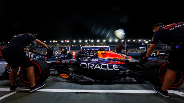 Verstappen "In pit lane mi sono fermato come fanno tutti"