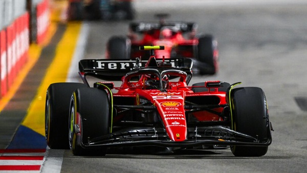 GP Singapore: Sainz fa un capolavoro, che vittoria! Norris e Hamilton sul podio